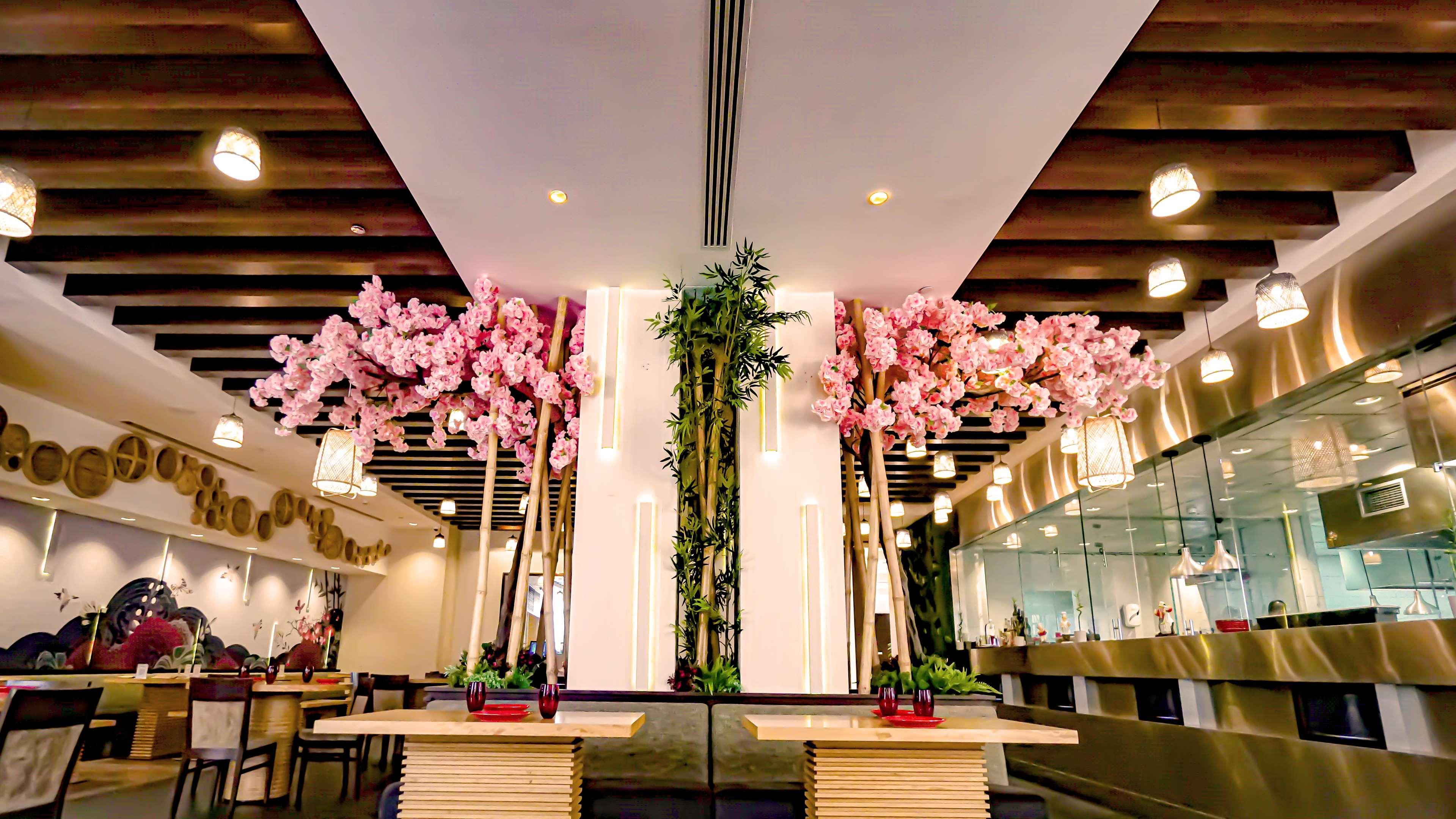 Doubletree By Hilton Doha - Al Sadd Hotel Exterior photo Interior of a restaurant in the United Arab Emirates